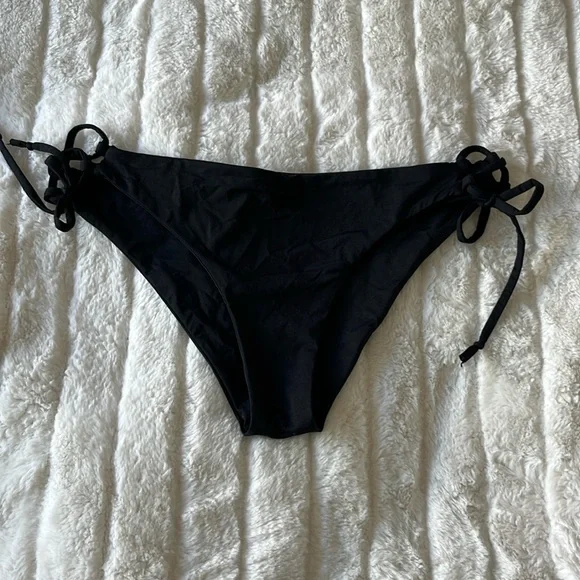 Bikini Bottom - Picture 1 of 1